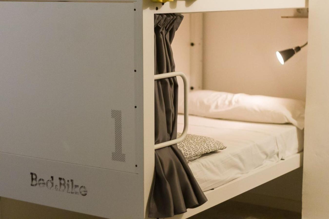Hostel Bed & Bike Barcelona Exteriér fotografie