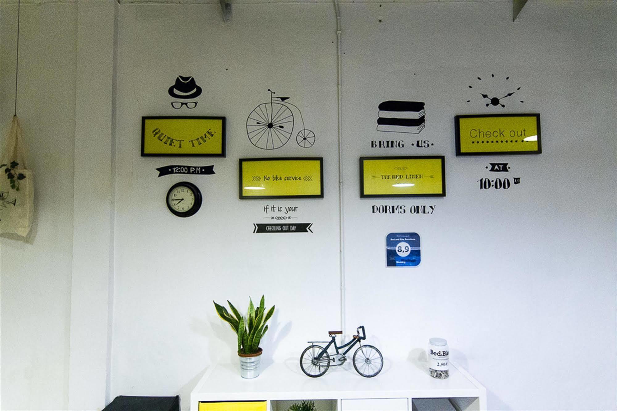 Hostel Bed & Bike Barcelona Exteriér fotografie
